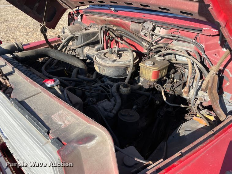 image for item HX9780 1989 Ford F600  tow truck