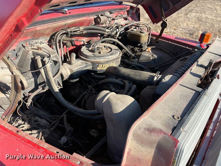 image for item HX9780 1989 Ford F600  tow truck