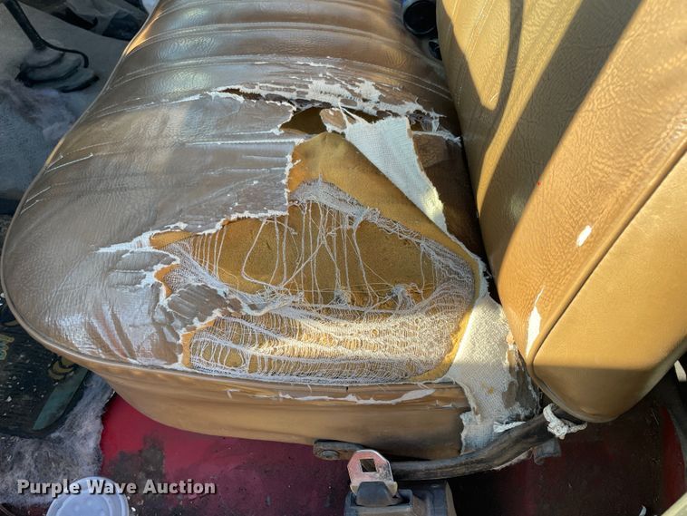 image for item HX9780 1989 Ford F600  tow truck