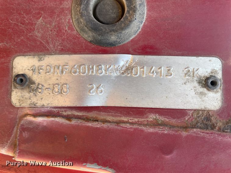 image for item HX9780 1989 Ford F600  tow truck