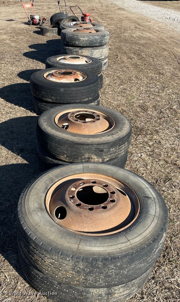 image for item HX9782 (16) tires