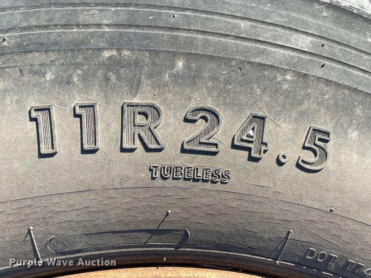 image for item HX9782 (16) tires