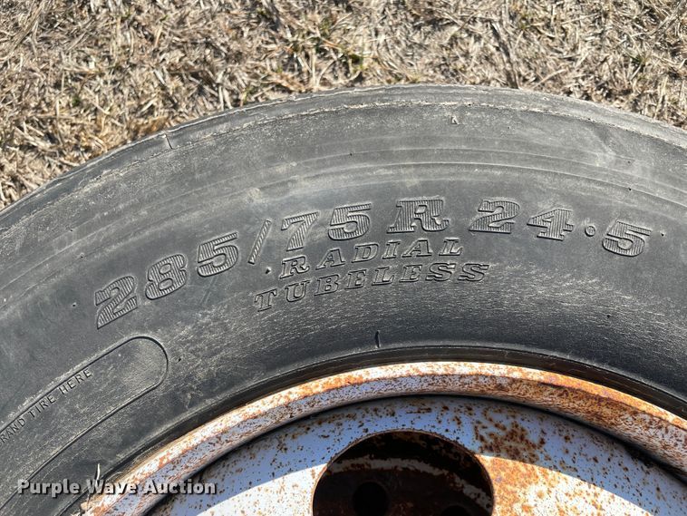 image for item HX9782 (16) tires