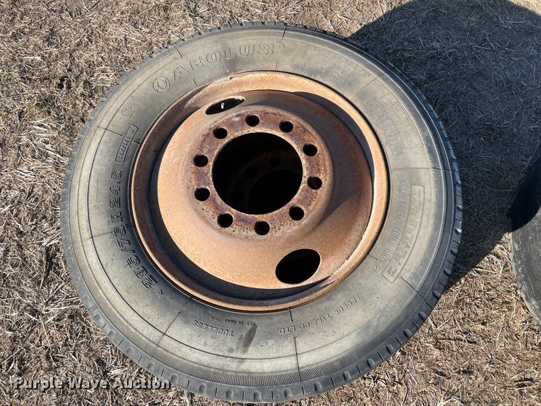 image for item HX9782 (16) tires