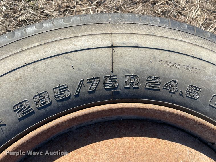 image for item HX9782 (16) tires