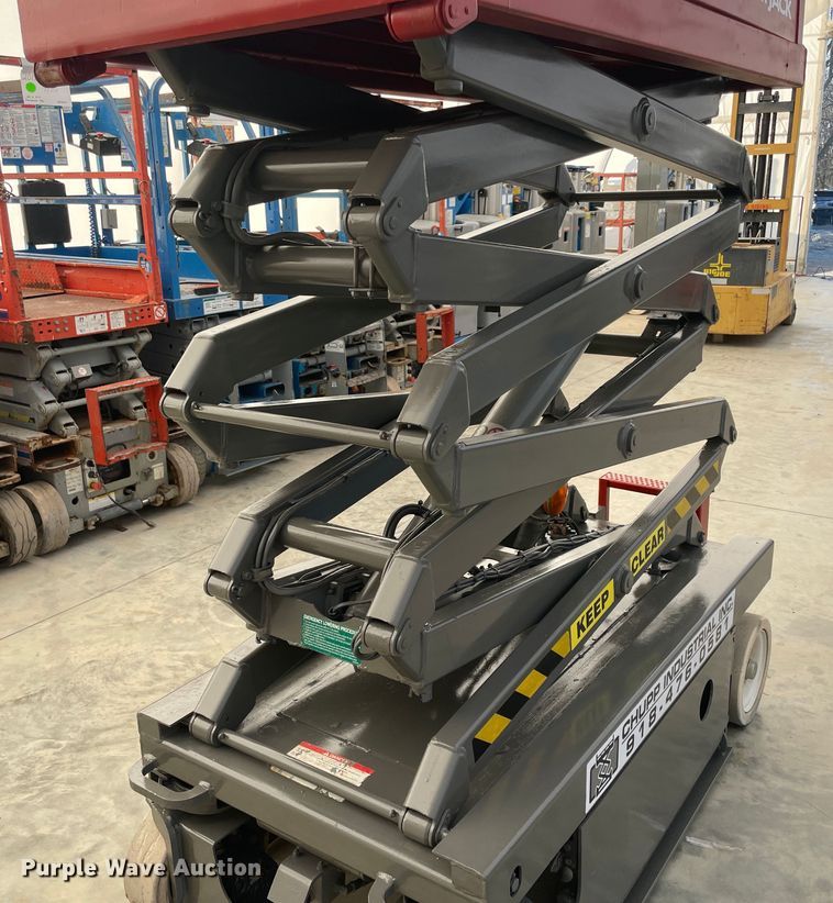 image for item HX9787 2011 Skyjack SJIII 3219  scissor lift