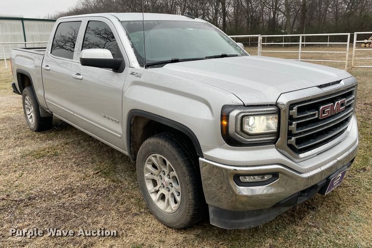 image for item HX9798 2017 GMC Sierra 1500  Crew Cab pickup truck