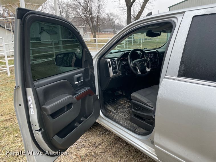 image for item HX9798 2017 GMC Sierra 1500  Crew Cab pickup truck