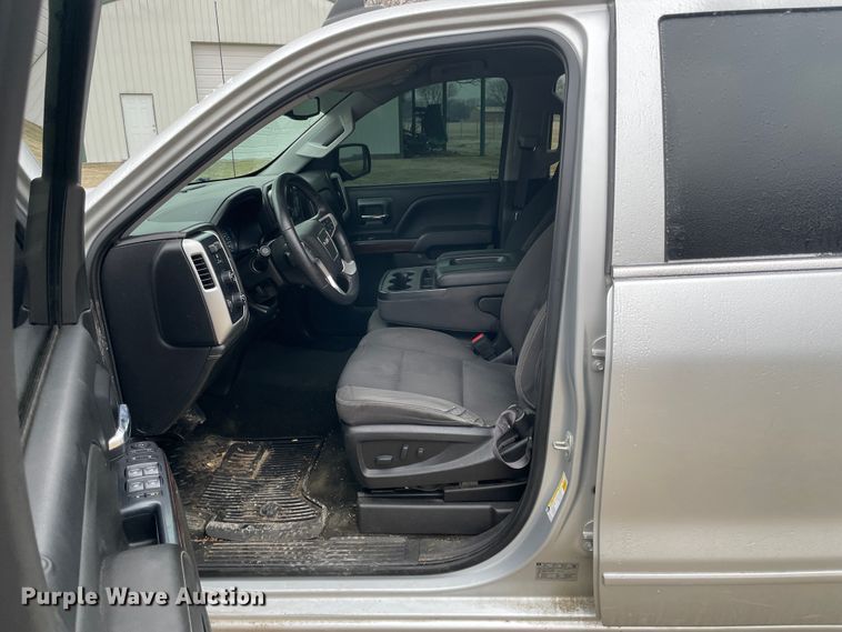 image for item HX9798 2017 GMC Sierra 1500  Crew Cab pickup truck