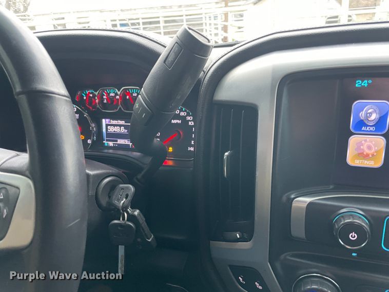 image for item HX9798 2017 GMC Sierra 1500  Crew Cab pickup truck