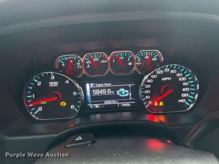 image for item HX9798 2017 GMC Sierra 1500  Crew Cab pickup truck