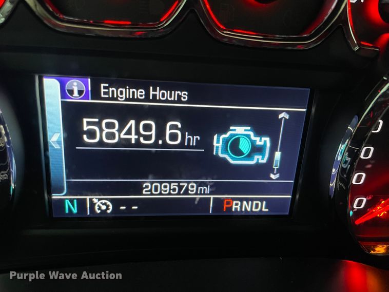 image for item HX9798 2017 GMC Sierra 1500  Crew Cab pickup truck