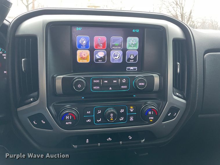 image for item HX9798 2017 GMC Sierra 1500  Crew Cab pickup truck