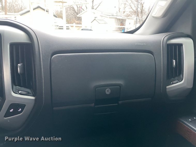 image for item HX9798 2017 GMC Sierra 1500  Crew Cab pickup truck