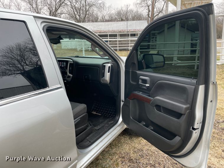 image for item HX9798 2017 GMC Sierra 1500  Crew Cab pickup truck