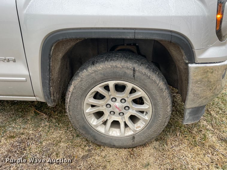 image for item HX9798 2017 GMC Sierra 1500  Crew Cab pickup truck