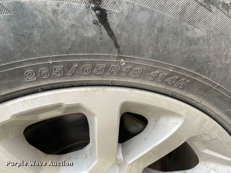 image for item HX9798 2017 GMC Sierra 1500  Crew Cab pickup truck