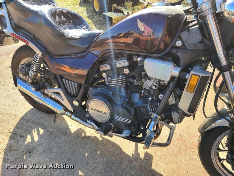 image for item IA9263 1985 Honda V65 Magna motorcycle