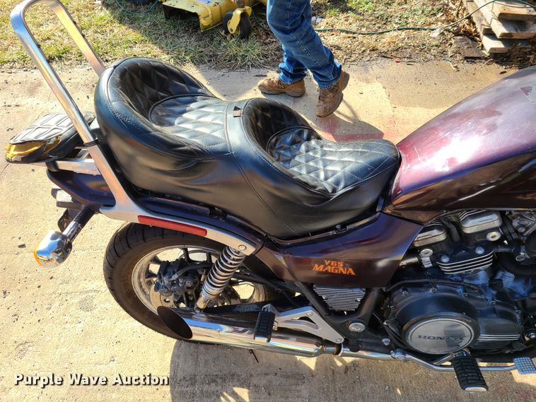 image for item IA9263 1985 Honda V65 Magna motorcycle