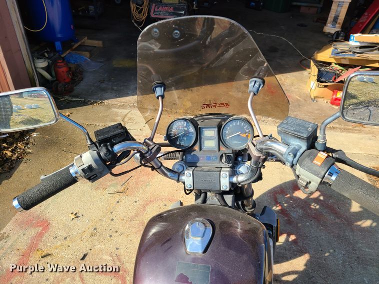 image for item IA9263 1985 Honda V65 Magna motorcycle