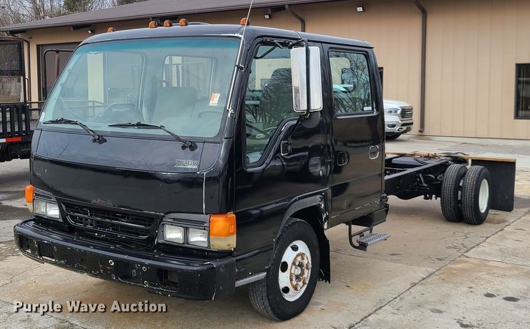 image for item IA9283 2003 Isuzu  Crew Cab truck cab and chassis