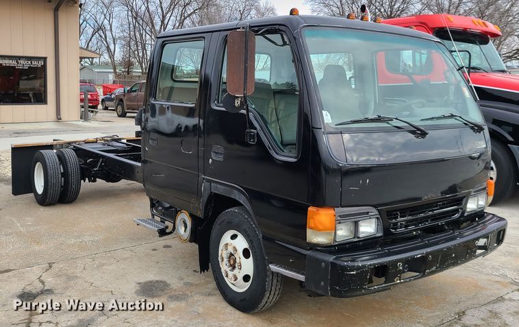 image for item IA9283 2003 Isuzu  Crew Cab truck cab and chassis