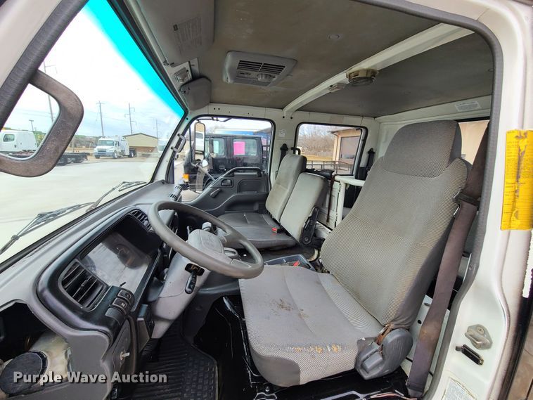 image for item IA9283 2003 Isuzu  Crew Cab truck cab and chassis