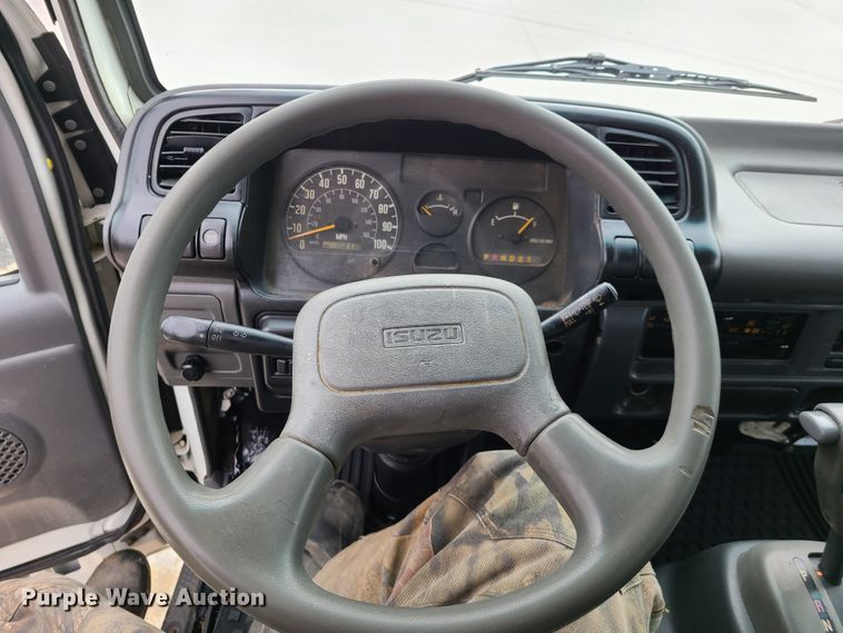 image for item IA9283 2003 Isuzu  Crew Cab truck cab and chassis