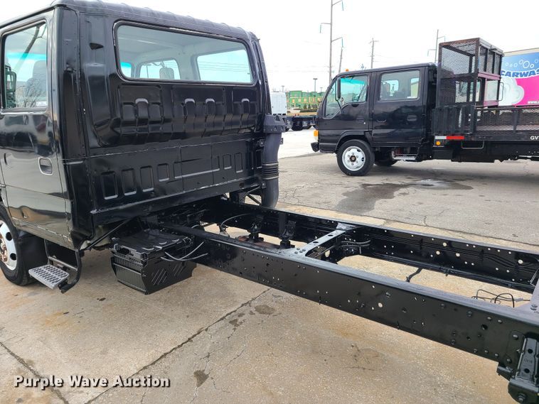 image for item IA9283 2003 Isuzu  Crew Cab truck cab and chassis