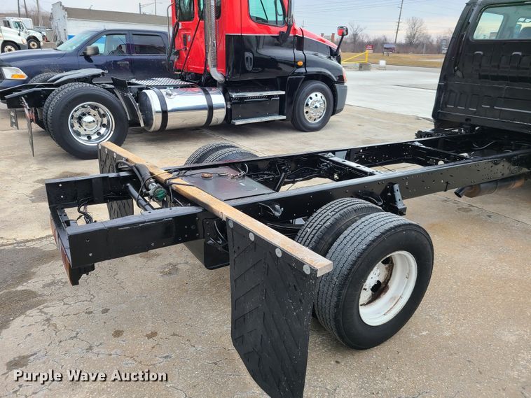 image for item IA9283 2003 Isuzu  Crew Cab truck cab and chassis