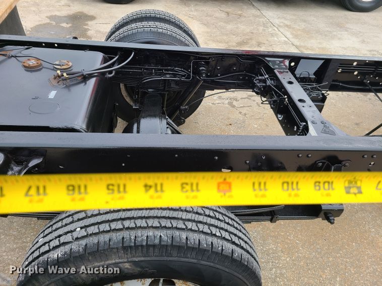 image for item IA9283 2003 Isuzu  Crew Cab truck cab and chassis