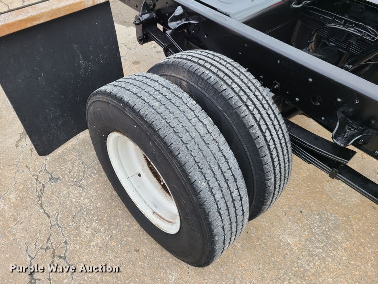 image for item IA9283 2003 Isuzu  Crew Cab truck cab and chassis