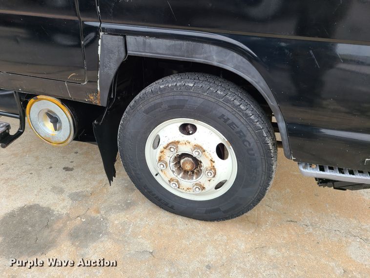 image for item IA9283 2003 Isuzu  Crew Cab truck cab and chassis