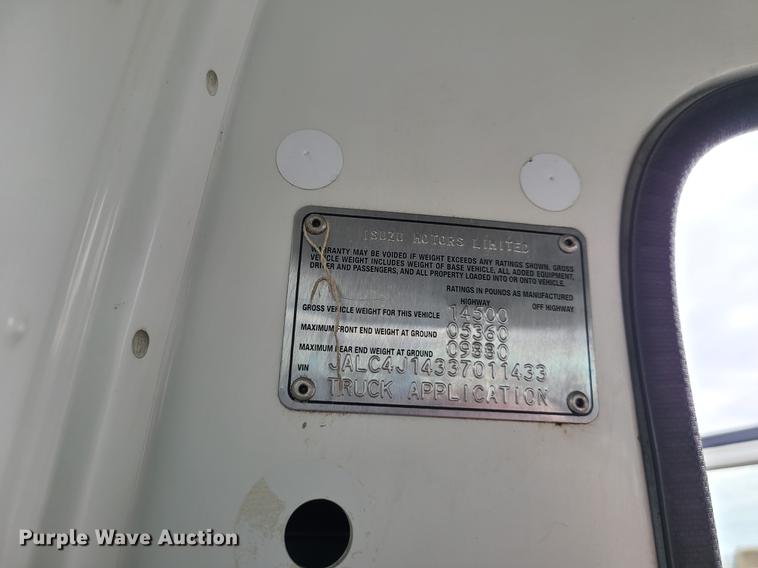 image for item IA9283 2003 Isuzu  Crew Cab truck cab and chassis