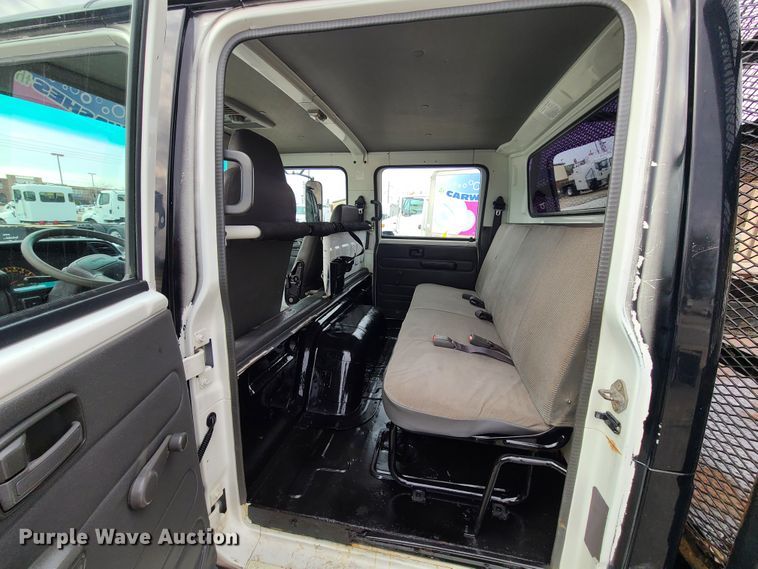 image for item IA9284 2005 Isuzu NQR  CrewCab flatbed truck