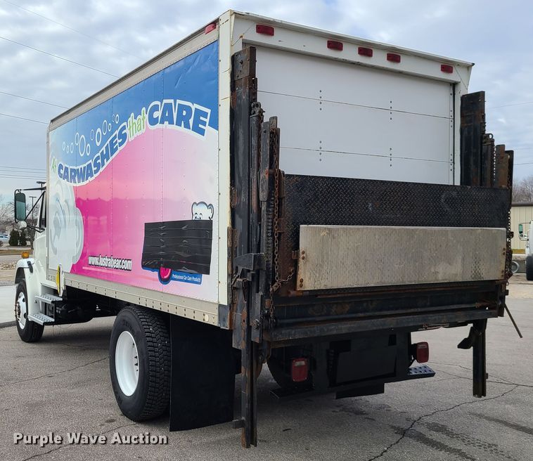 image for item IA9285 1999 Freightliner FL70  box truck