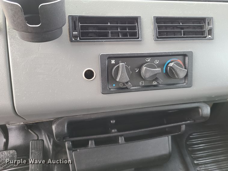 image for item IA9285 1999 Freightliner FL70  box truck