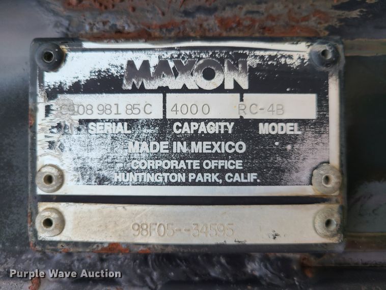 image for item IA9285 1999 Freightliner FL70  box truck