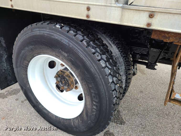 image for item IA9285 1999 Freightliner FL70  box truck