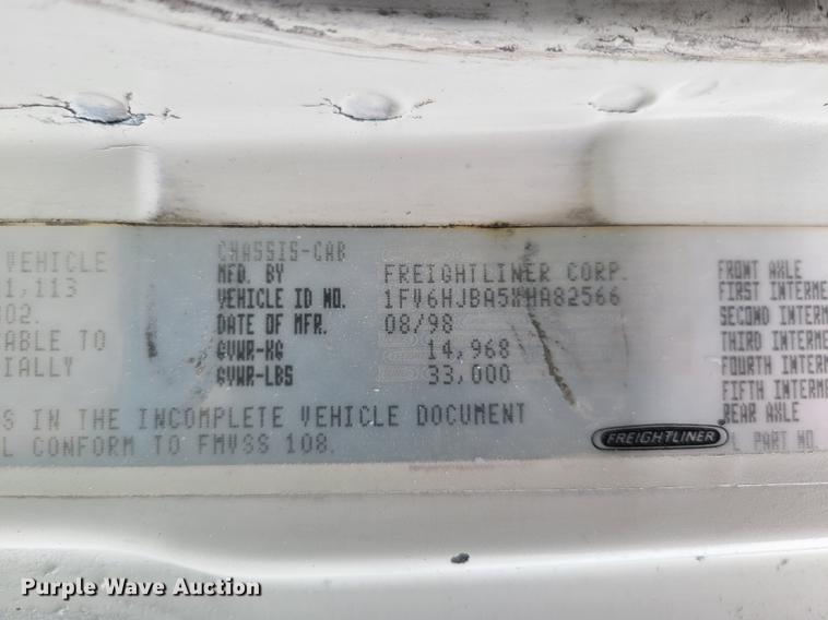 image for item IA9285 1999 Freightliner FL70  box truck