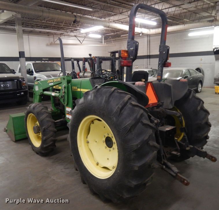 image for item IG9241 2001 John Deere 5105  tractor