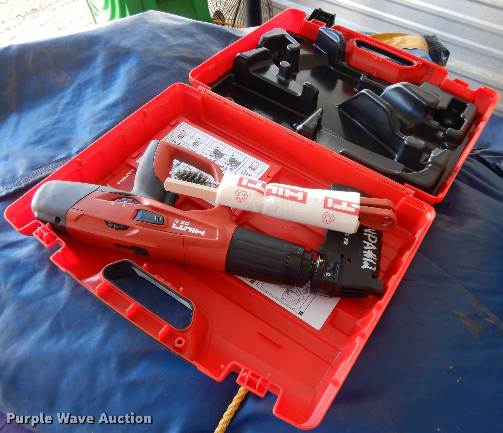 Hilti DX5 powderactuated direct fastener in Paola, KS Item DL2048