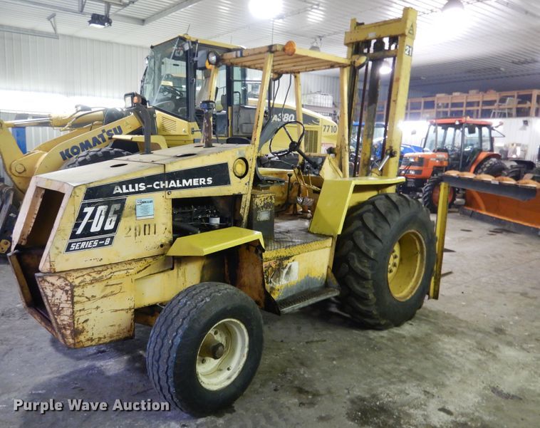 image for item AF9900 Allis Chalmers 706  forklift