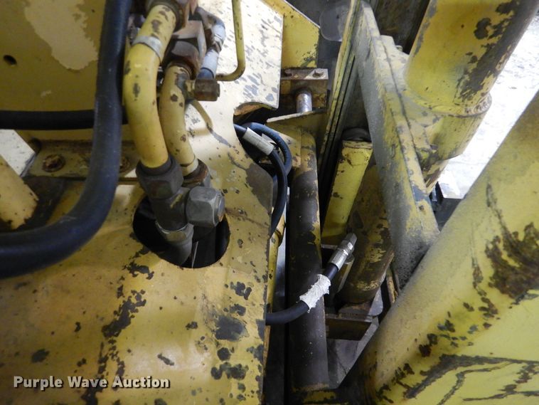 image for item AF9900 Allis Chalmers 706  forklift