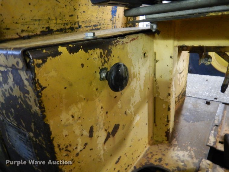 image for item AF9900 Allis Chalmers 706  forklift