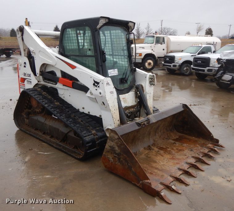 image for item DF6410 2018 Bobcat T870  tracked skid steer loader