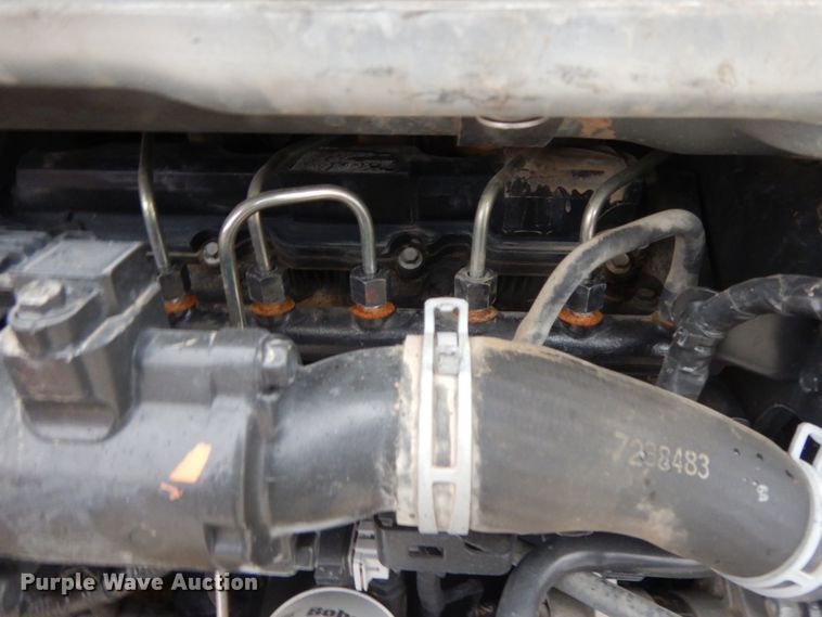 image for item DF6410 2018 Bobcat T870  tracked skid steer loader