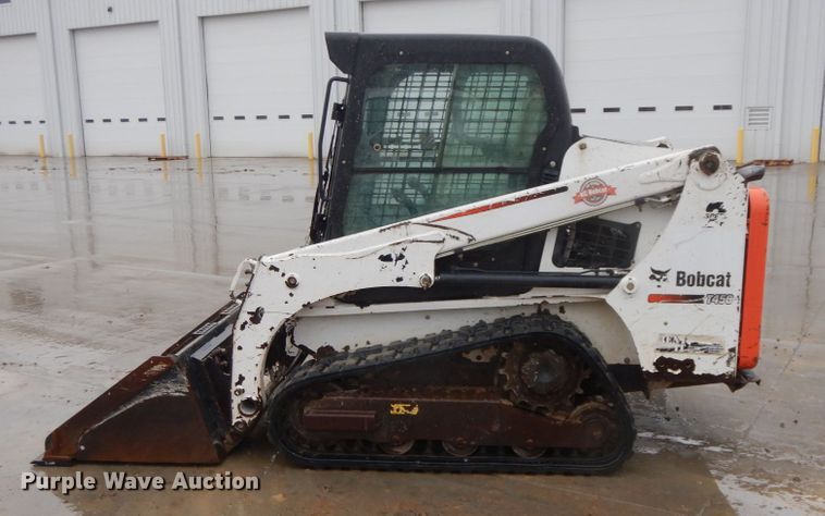 image for item DF6411 2015 Bobcat T450  tracked skid steer loader