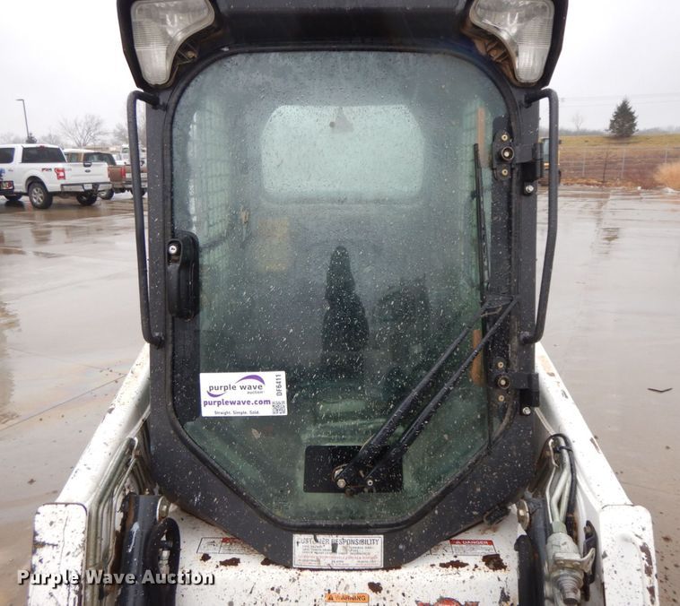 image for item DF6411 2015 Bobcat T450  tracked skid steer loader