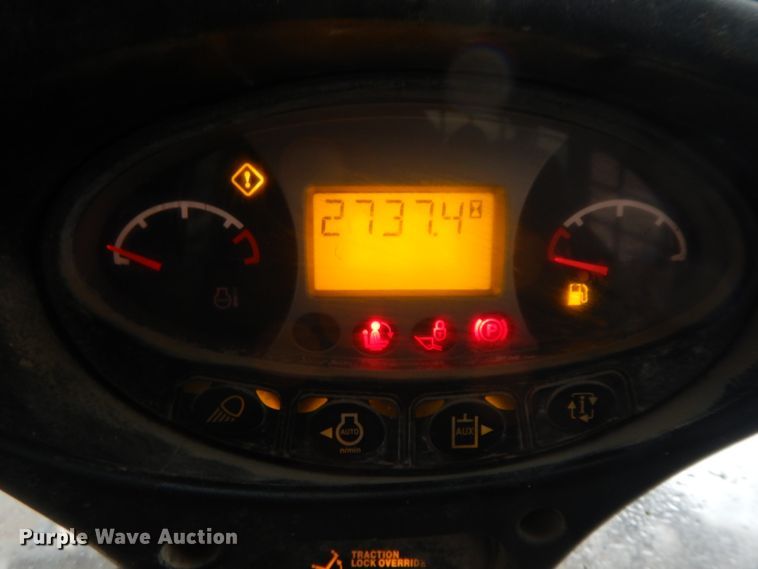 image for item DF6411 2015 Bobcat T450  tracked skid steer loader